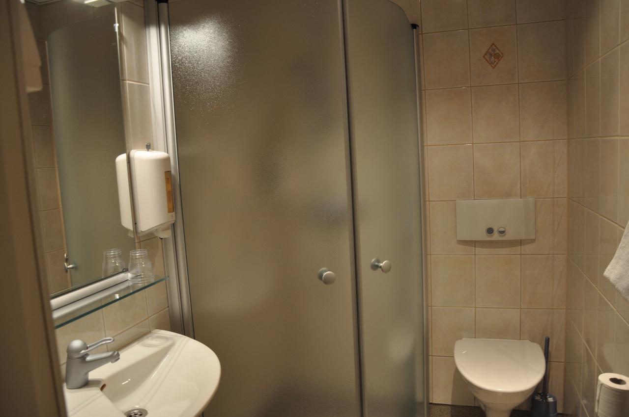 Hotell Edstroem アルビッツヤウル 部屋 写真